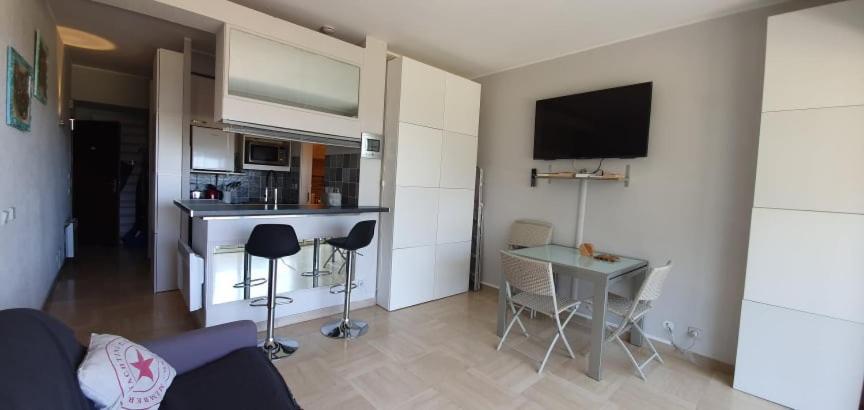 Lovely Apartment In Marina Baie Des Anges- Baronnet - Sew View, Free Parking Spaces On Site, Restaurants, Beach, Supermarket Villeneuve-Loubet Exteriér fotografie